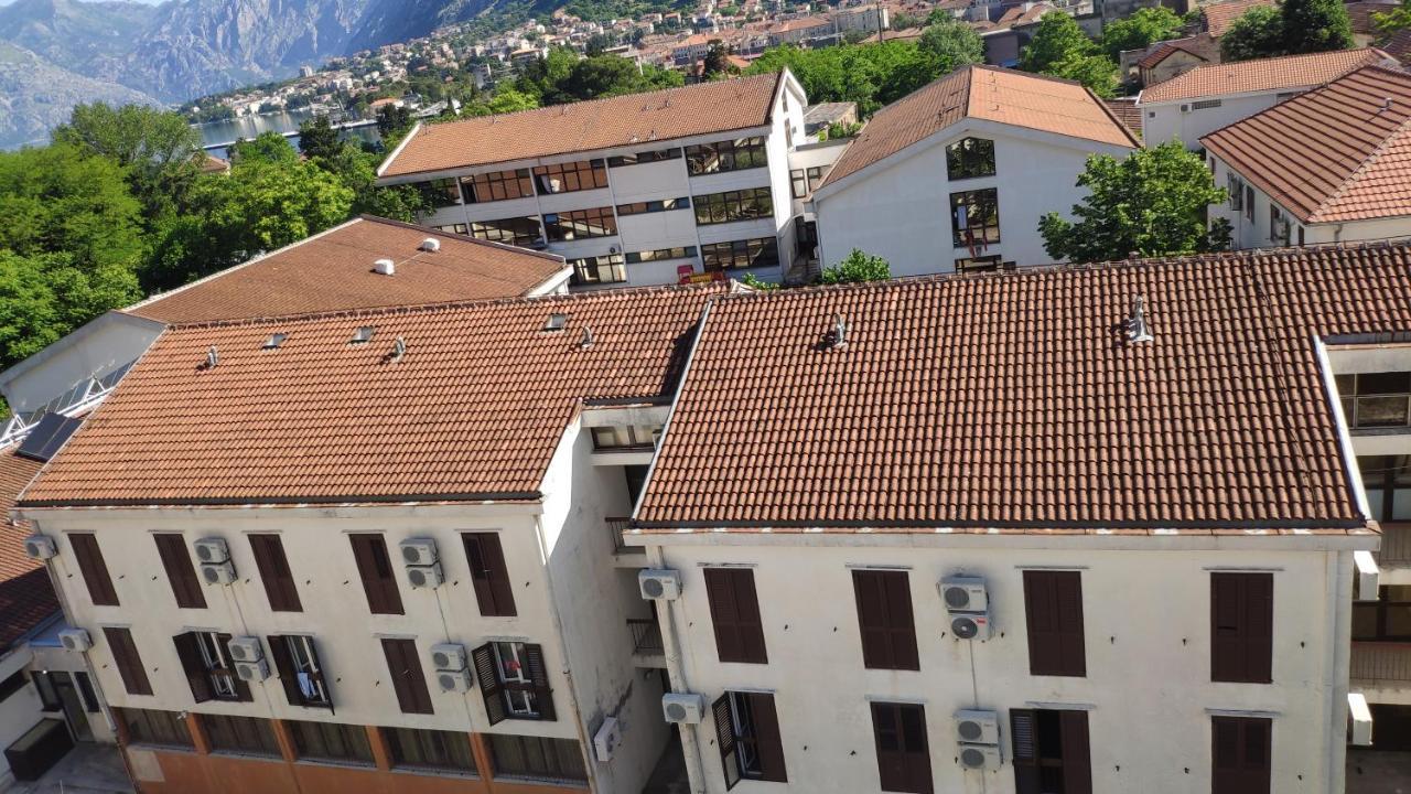 Guesthouse Lovcen Kotor Bagian luar foto