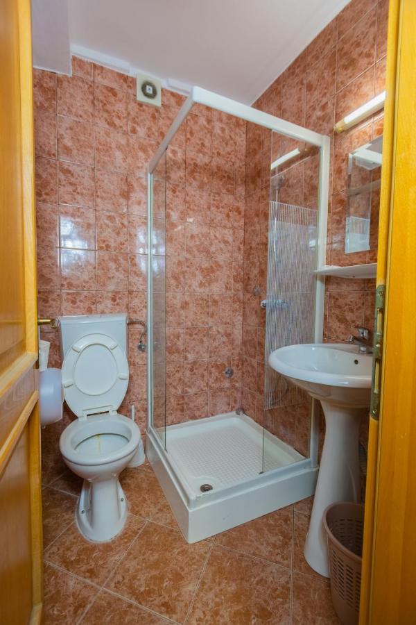 Guesthouse Lovcen Kotor Bagian luar foto