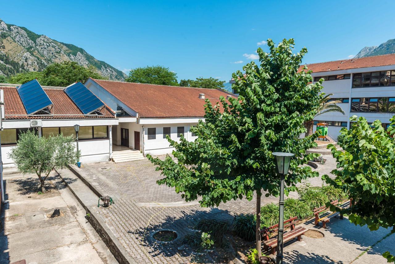 Guesthouse Lovcen Kotor Bagian luar foto